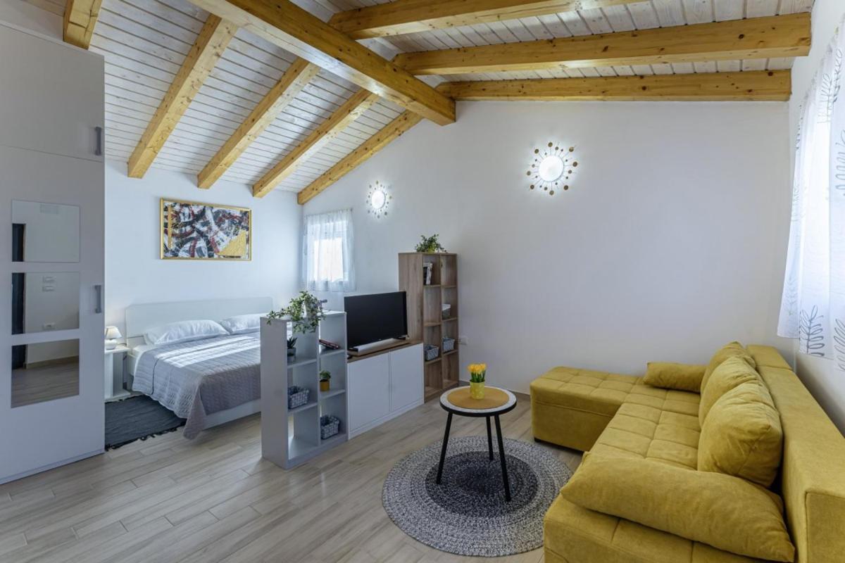 Modean In - Haus Fuer 2-3 Personen Holiday home Pula